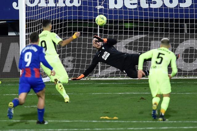 kaiyun-【西甲】埃瓦尔门将破门 苏牙梅开 马竞2比1逆转